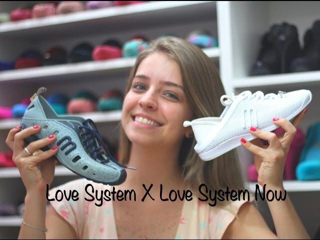 Top 20 Female Sneaker Influencers Dominating 2025