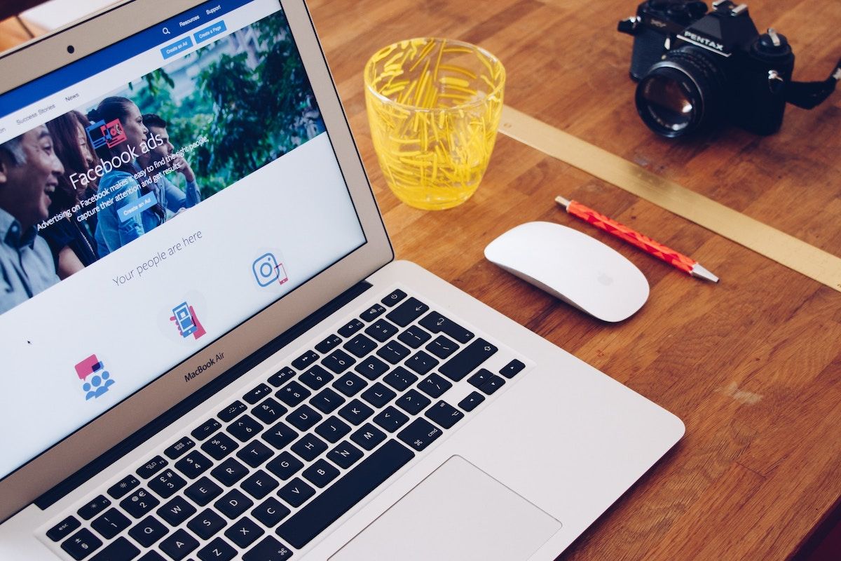 Facebook Ads vs. Influencer Marketing, Which is Better for Your Brand?