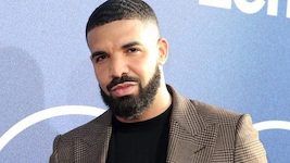 Drake (CHAMPAGNE PAPI)